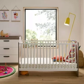 CuddleCo Enzo Cot Bed...