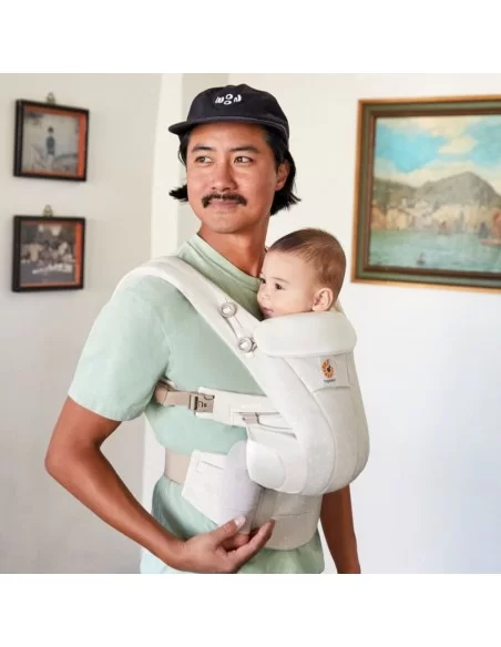 ErgoBaby Omni Dream Baby Carrier-Natural Dots ErgoBaby